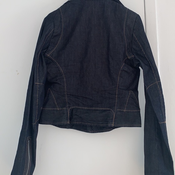 True Religion - Picture 5 of 7